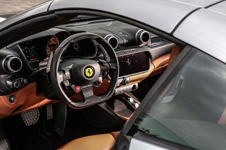 Интерьер Ferrari Portofino 2017 года  (фото 98 из 115)